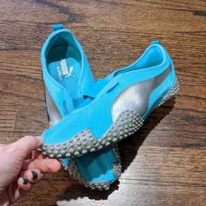 Puma light workout sport sneakers turquoise 9US